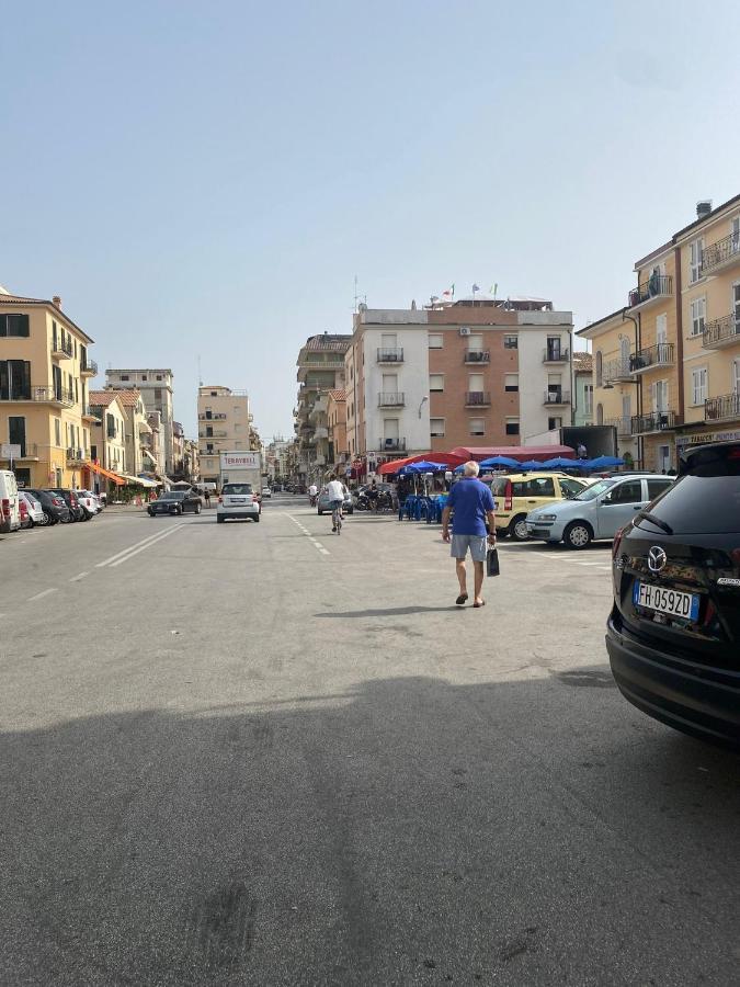 Casa Riri Bed and Breakfast San Benedetto del Tronto Exteriör bild